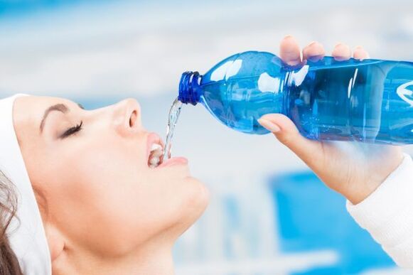 Մեկ շաբաթում կարող եք ազատվել 5 կգ ավելորդ քաշից՝ շատ ջուր խմելով